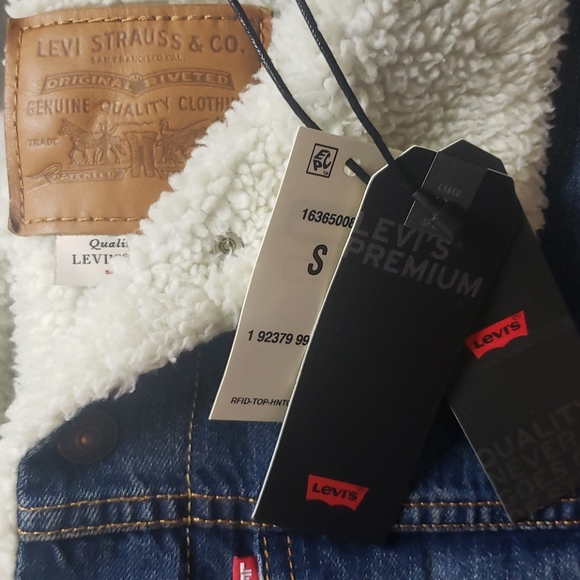 Levi's Sherpa Trucker Jacket - Picture 7 of 8